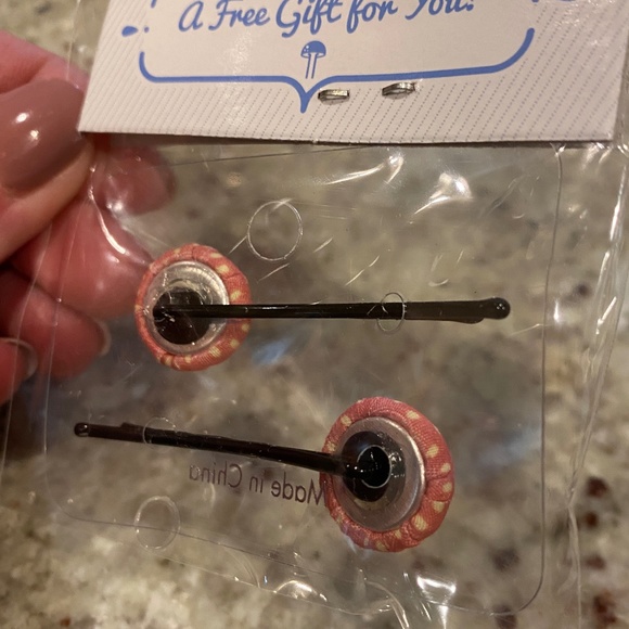 Modcloth Bobby Pin Set - Picture 4 of 4